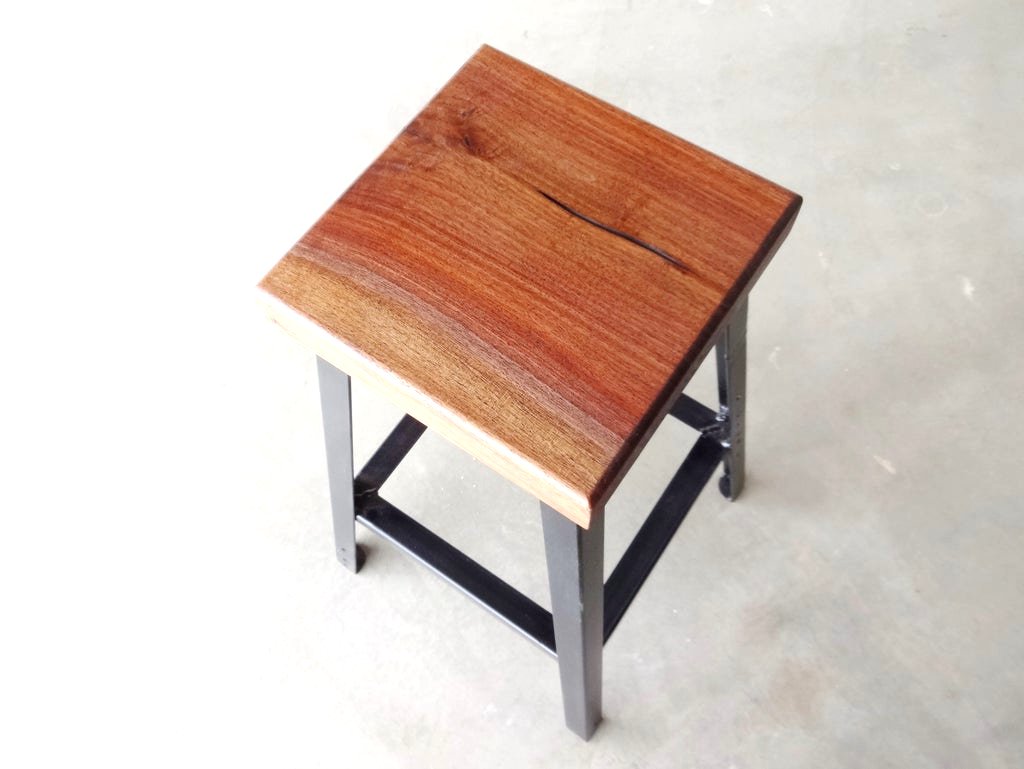 Простой высокий стул - фото 2