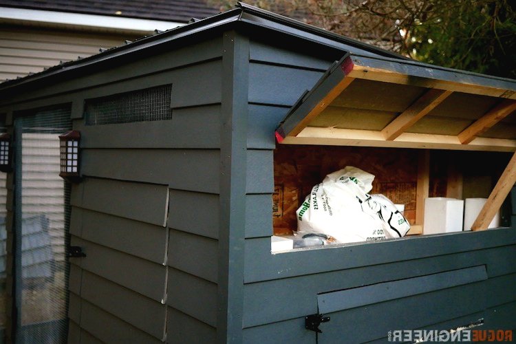 Курятник своими руками на 10 кур с выгулом - фото 7