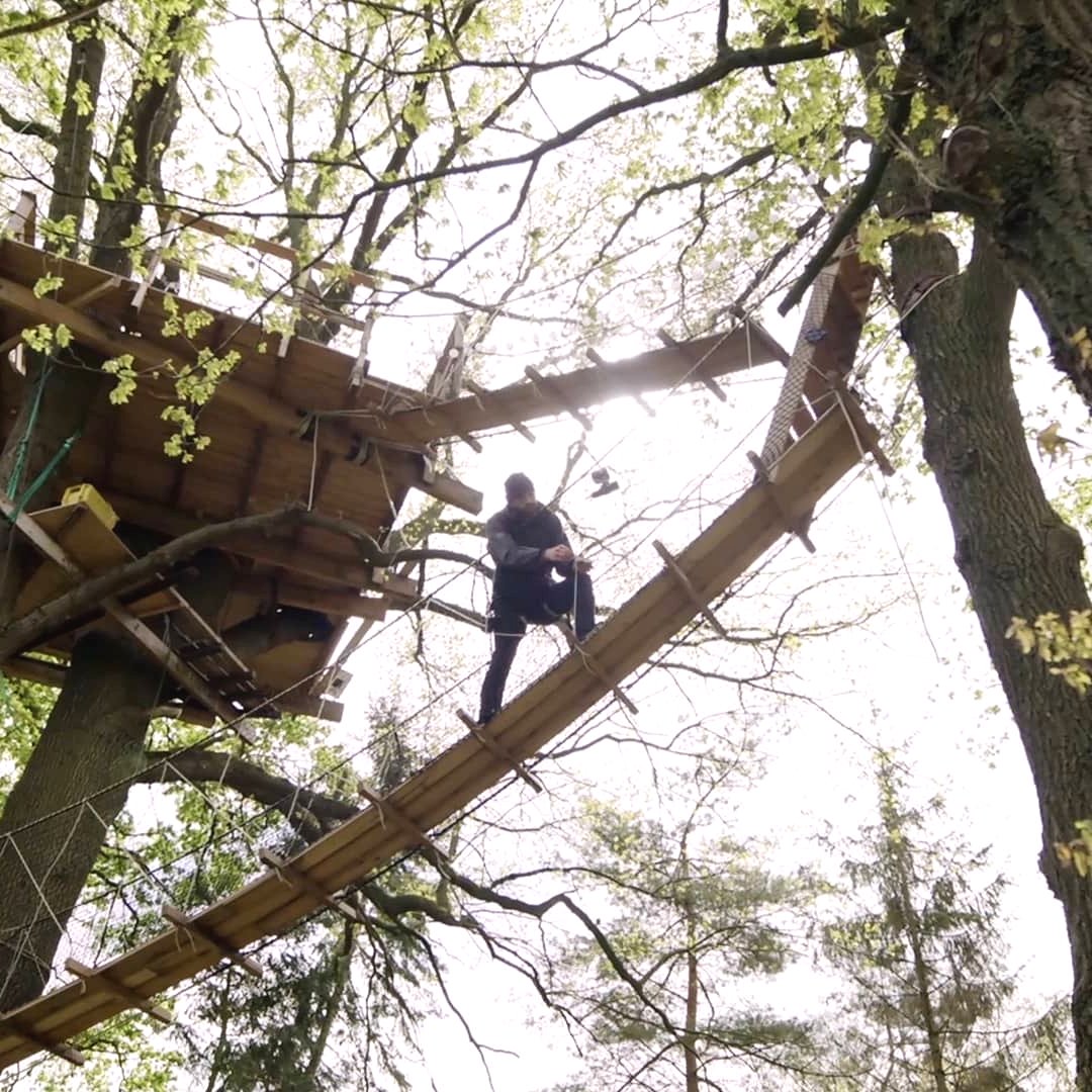 Оригинальный домик на дереве - фото 24