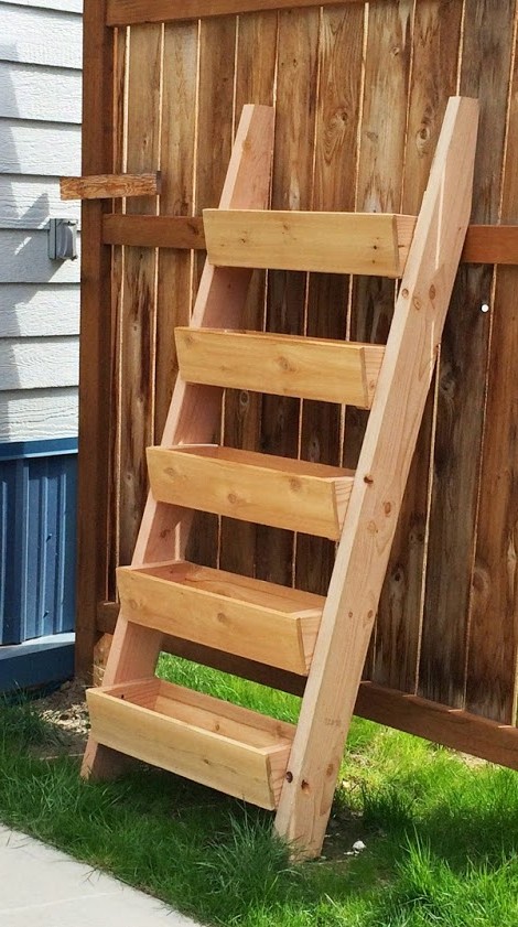 Вертикальная клумба - фото 8