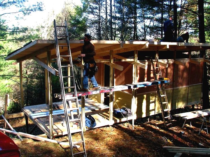 Домик с верандой из дерева - фото 6