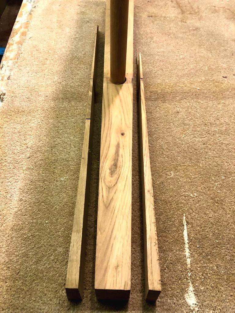 Интересный стол из дуба - фото 12