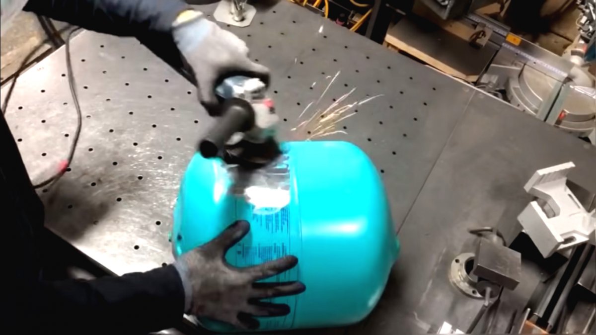 Буржуйка из старого газового баллона - фото 5