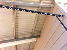 Стена из винных бутылок - фото 4