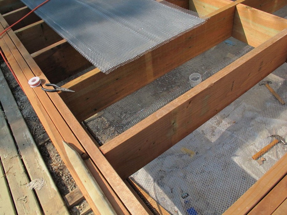 Закрытая солнечная веранда с дровяной печью - фото 5