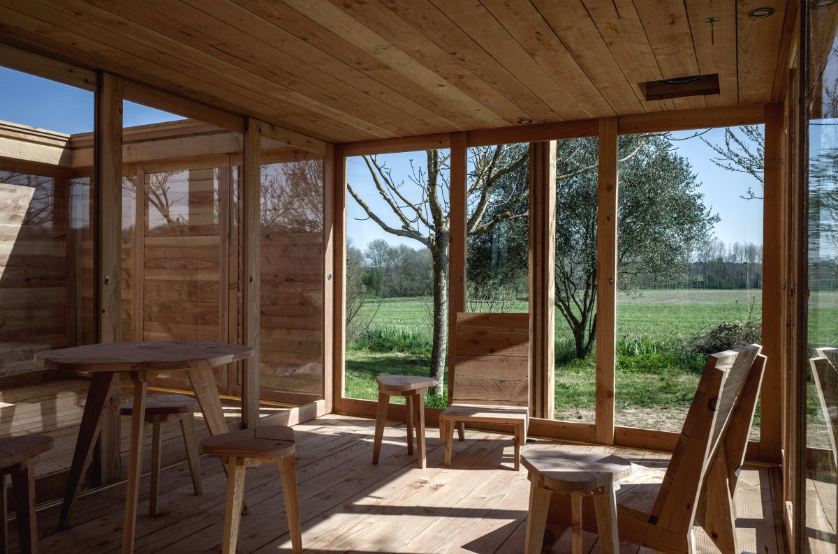 Маленький домик из дерева - фото 13