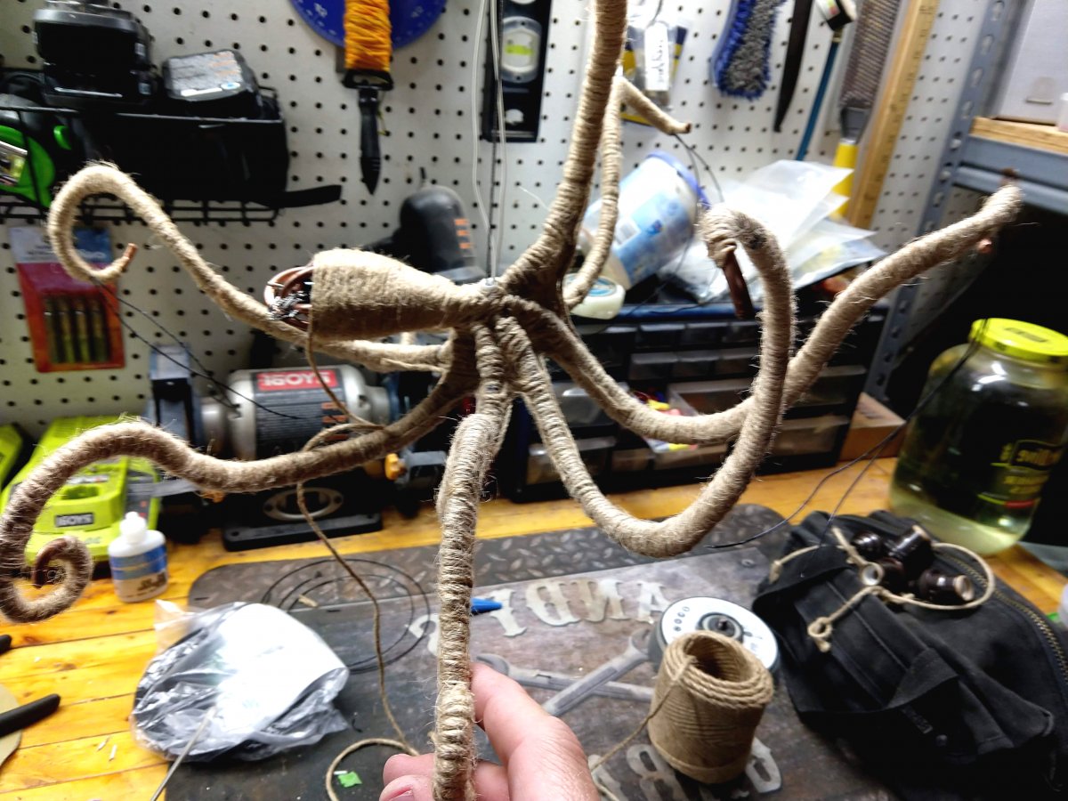 Оригинальная потолочная лампа - фото 11