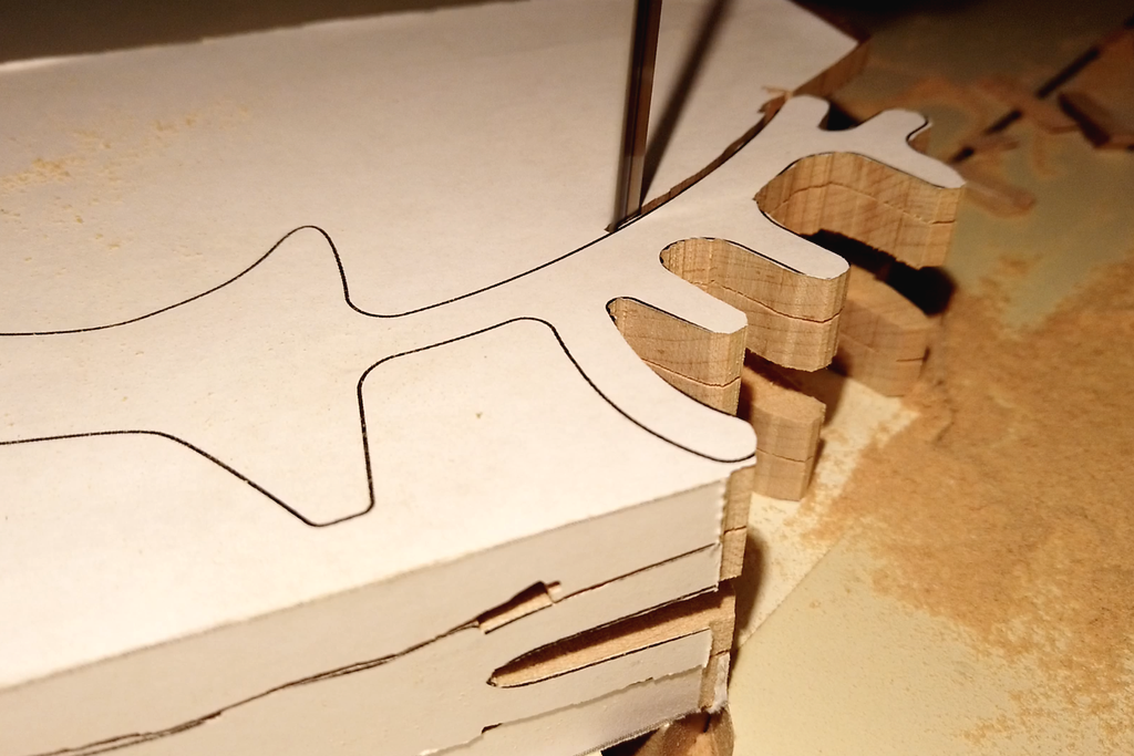 Рождественский олень своими руками из дерева - фото 6