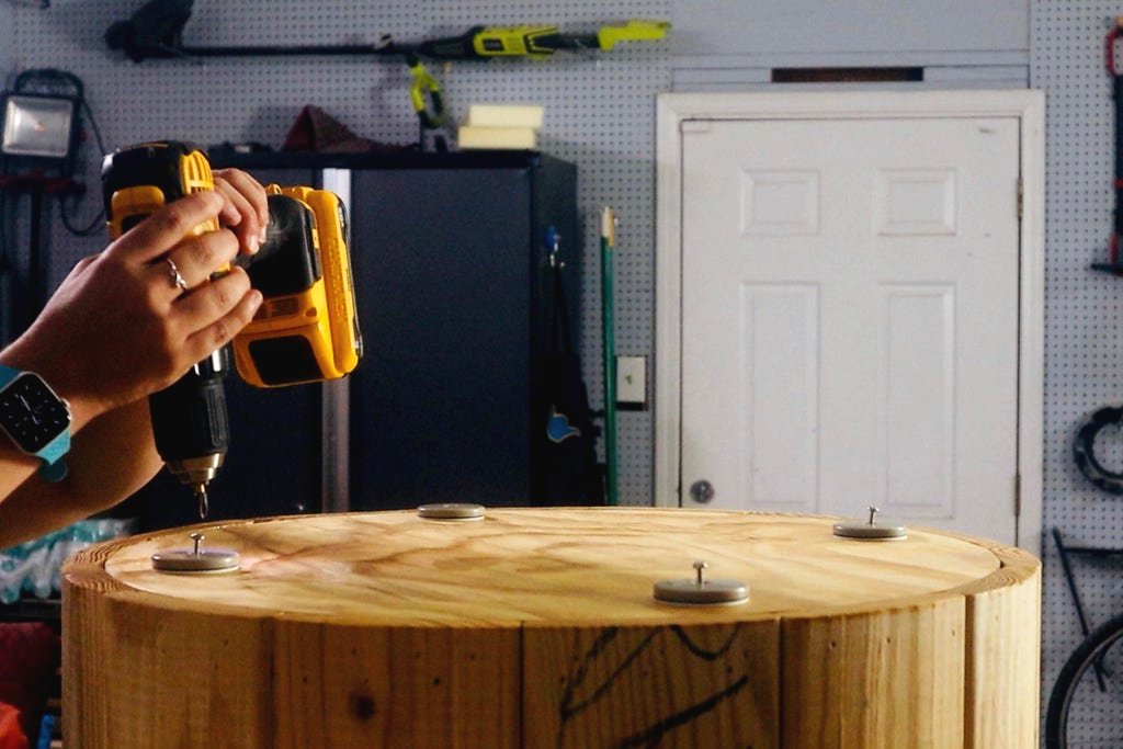 Что можно сделать из кабельной катушки своими руками? - фото 10