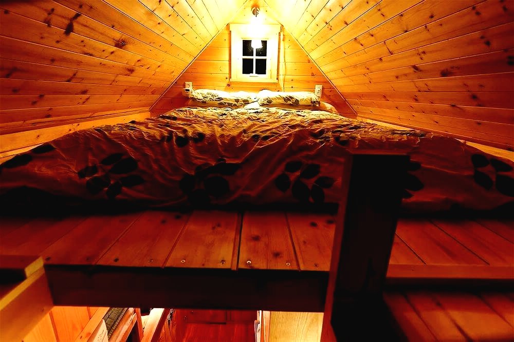 Маленький дачный домик на колесах - фото 3