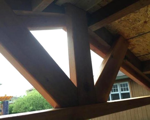 Интересный навес для дров - фото 7