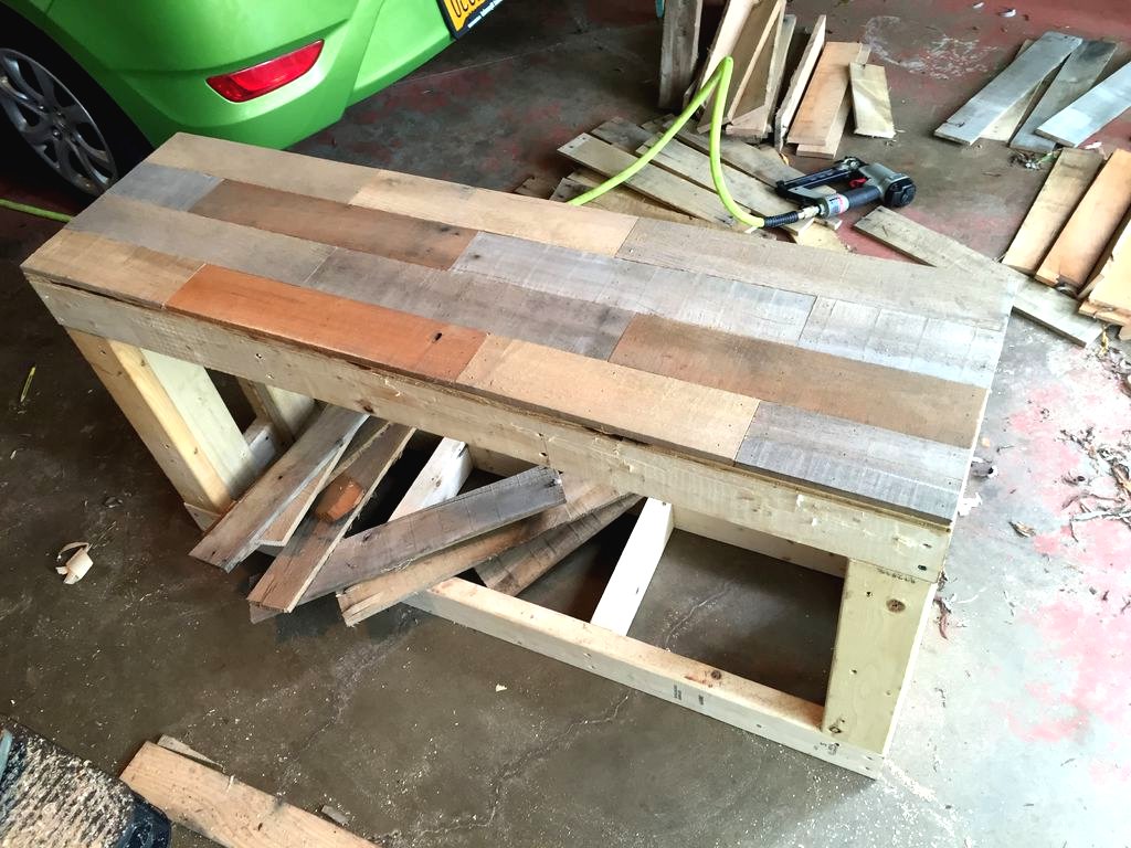 Шкаф из поддонов - фото 5