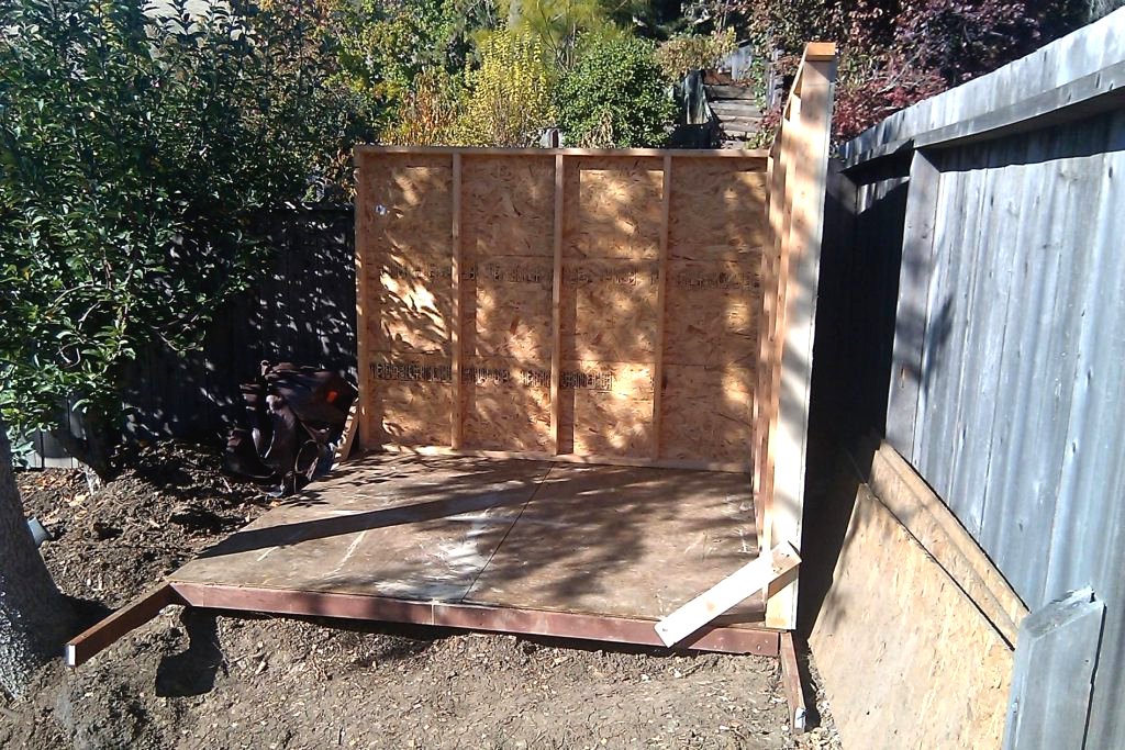 Небольшой садовый домик - фото 16