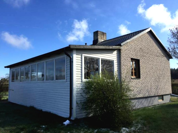 Закрытая веранда у дома - фото 3