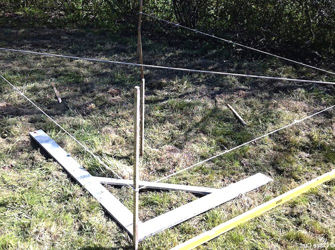 Небольшой деревянный домик - фото 3