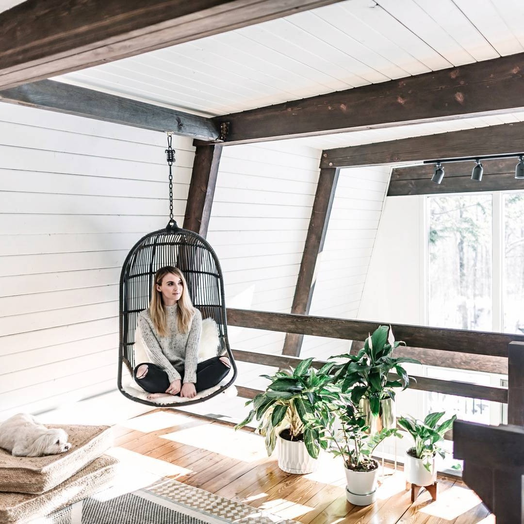 Двухэтажный дом с большими окнами - фото 20