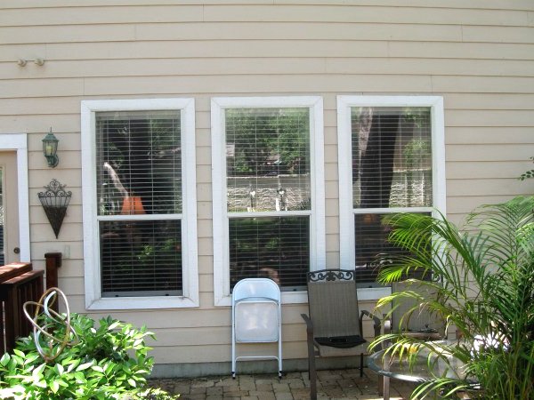 Оригинальный навес из дерева - фото 3