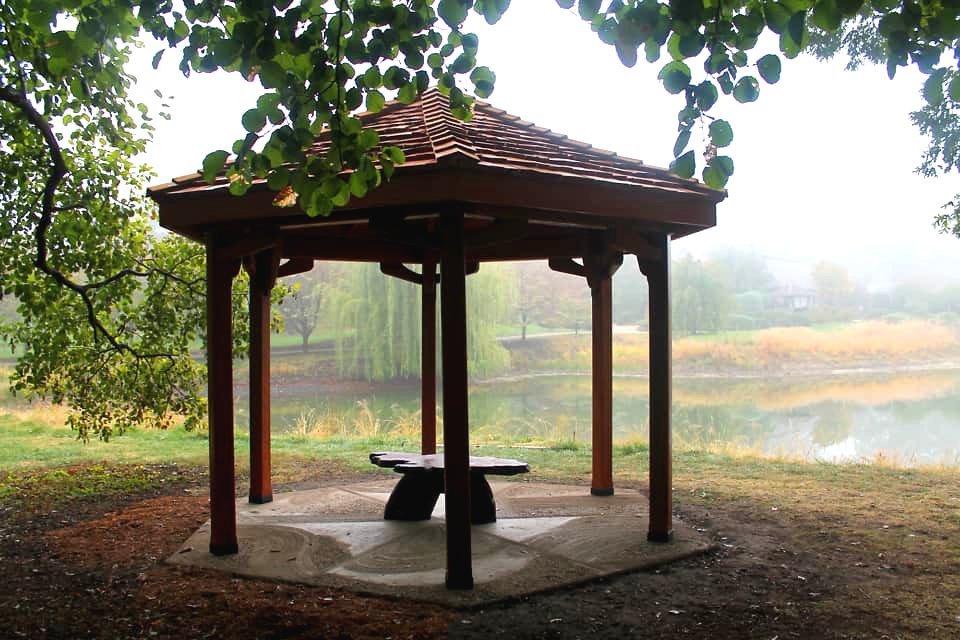 Беседка из кедрового дерева - фото 5