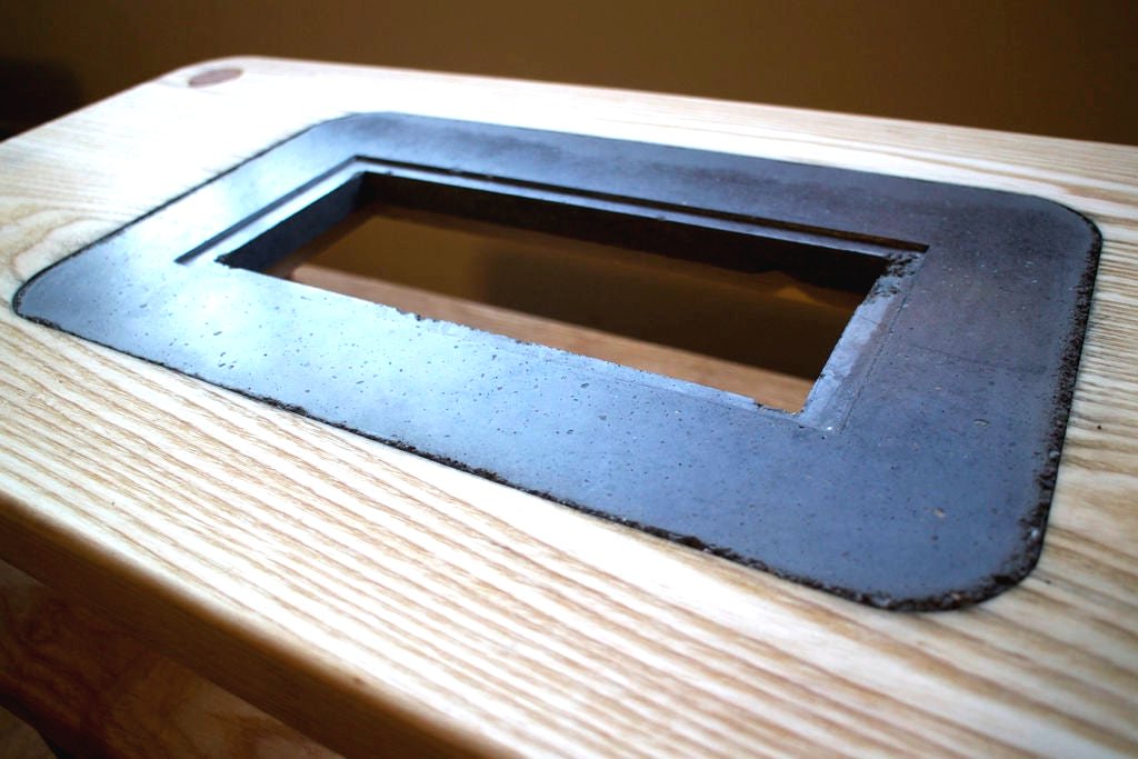 Столик с небольшим очагом в центре - фото 12