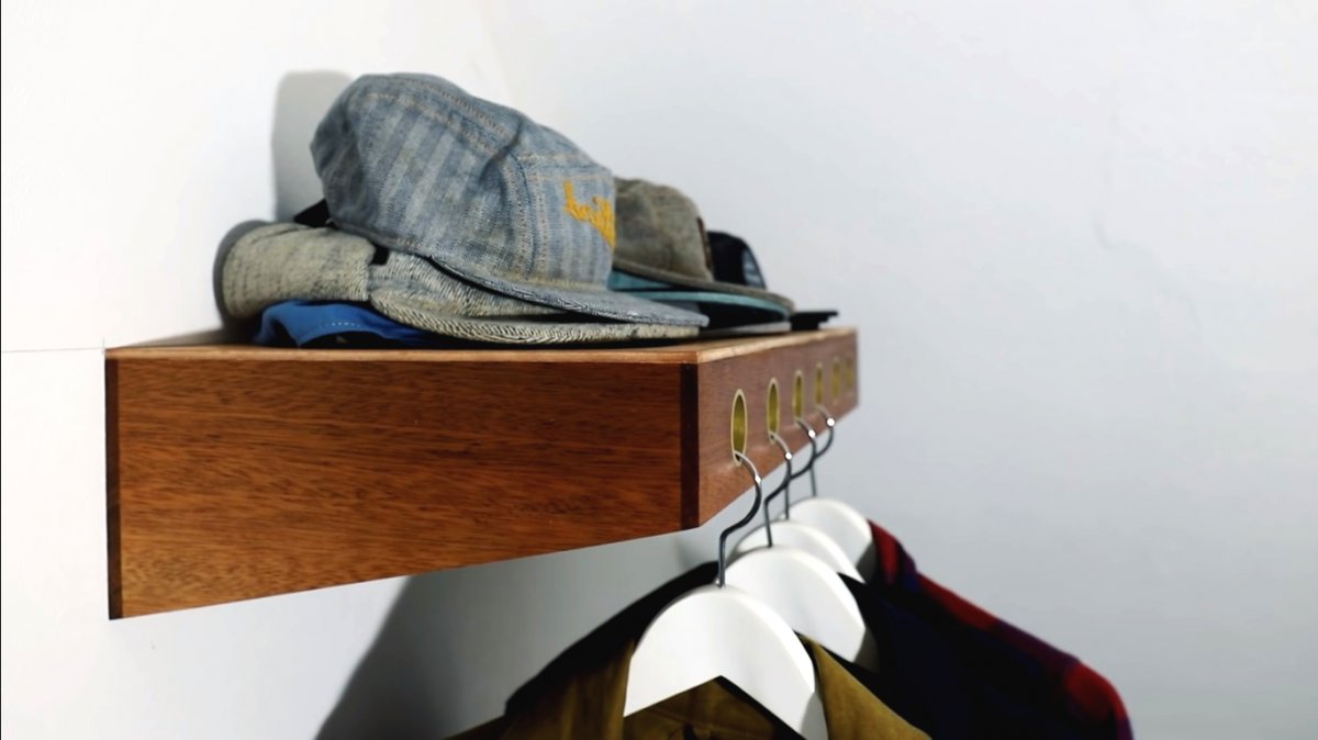 Необычная вешалка и полка для одежды - фото 10