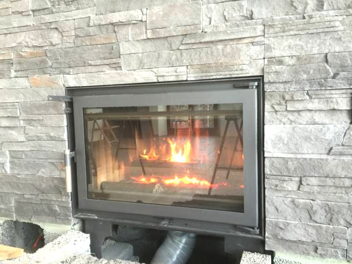 Необычный дом с видом на озеро - фото 36