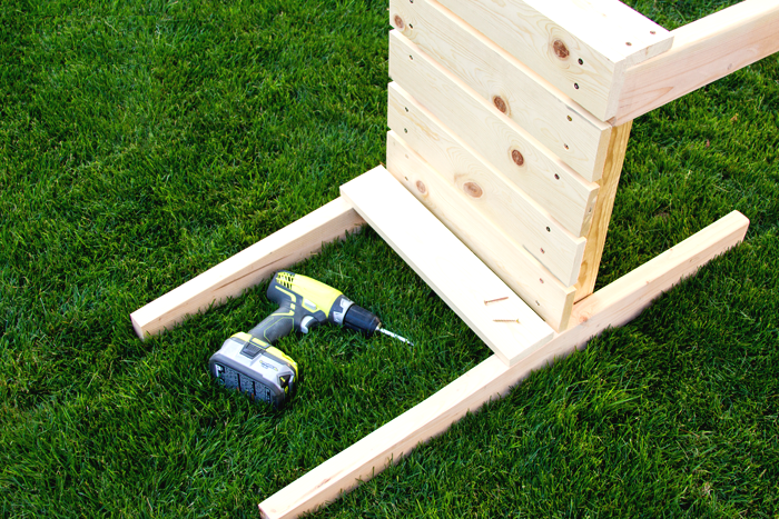 Стул из поддона - фото 7