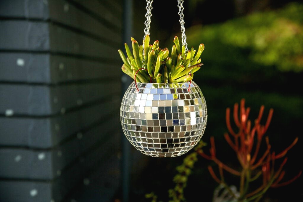 Оригинальный цветочный горшок в стиле "диско" - фото 4