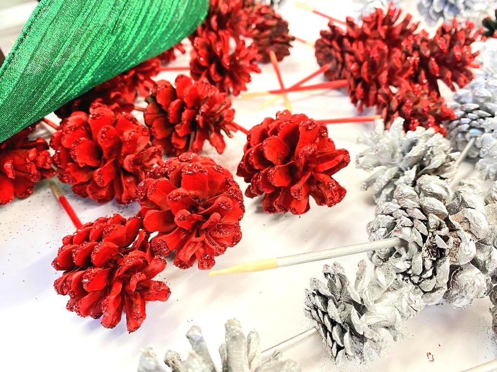 Венок из сосновых шишек - фото 7