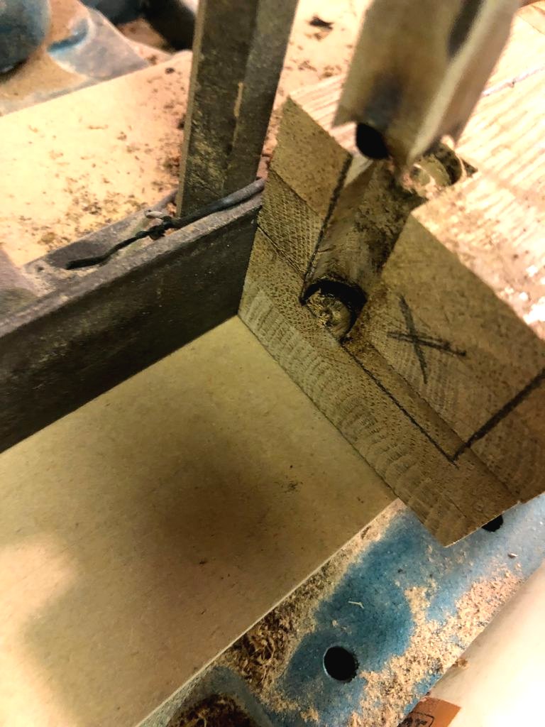 Интересный стол из дуба - фото 9