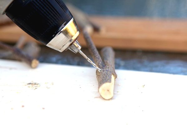 Вешалка из веток - фото 4