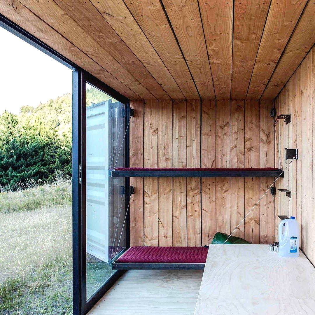 Простой дом из 6 метрового контейнера - фото 5