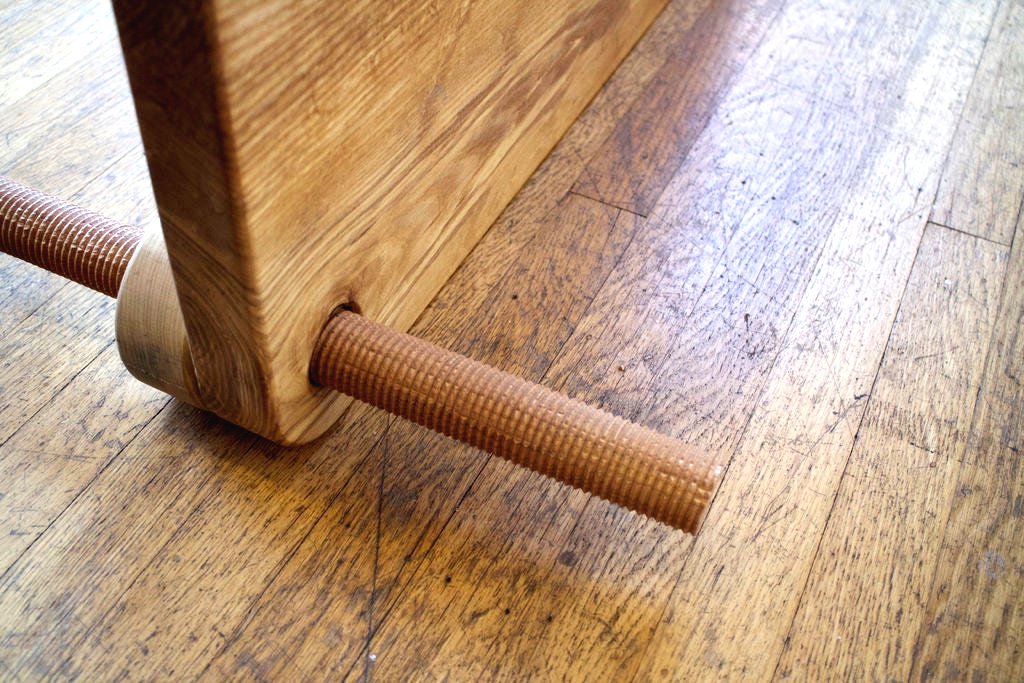 Столик с небольшим очагом в центре - фото 18