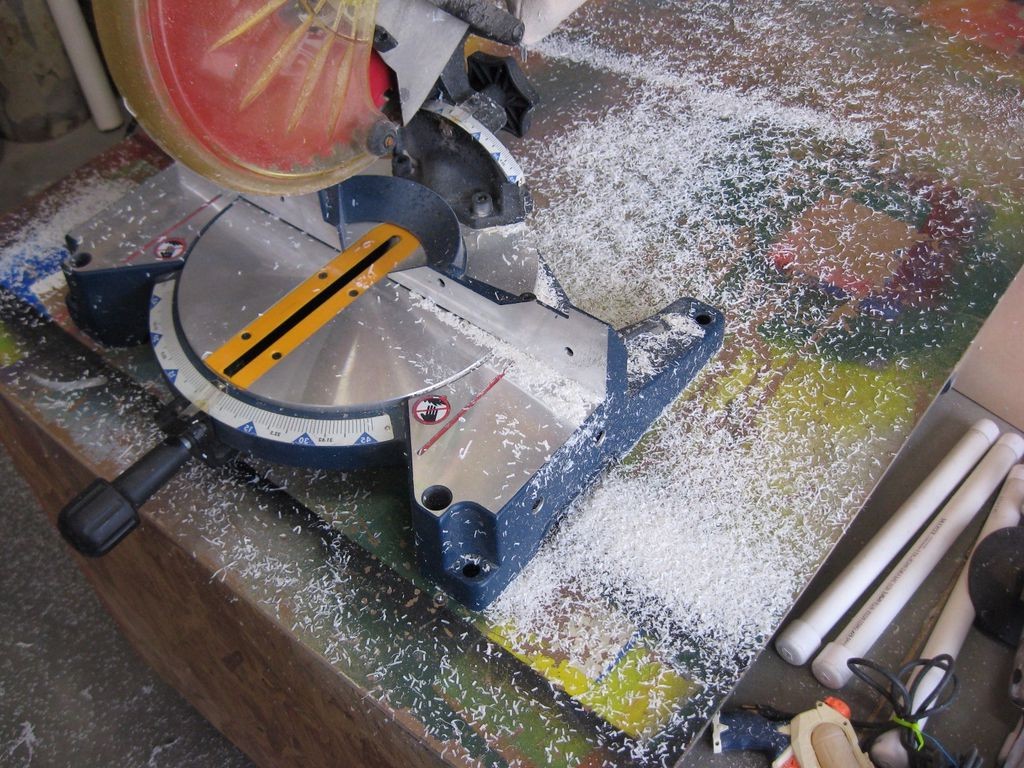 Место для хранения  садовых инструментов - фото 3