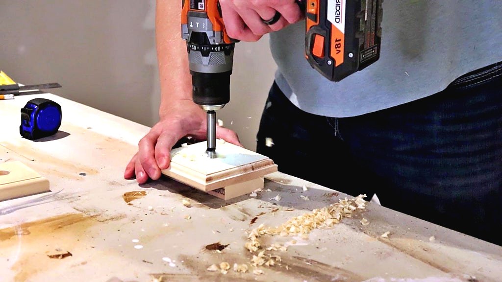 Настольная лампа из ножки стола - фото 9