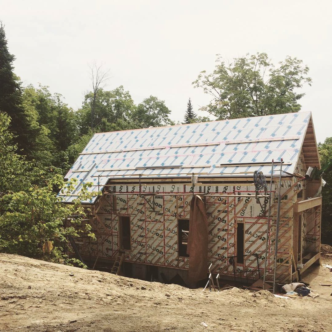 Каркасный дом с необычной террасой - фото 3