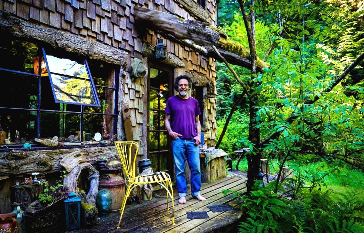 Оригинальный дом из дерева - фото 2