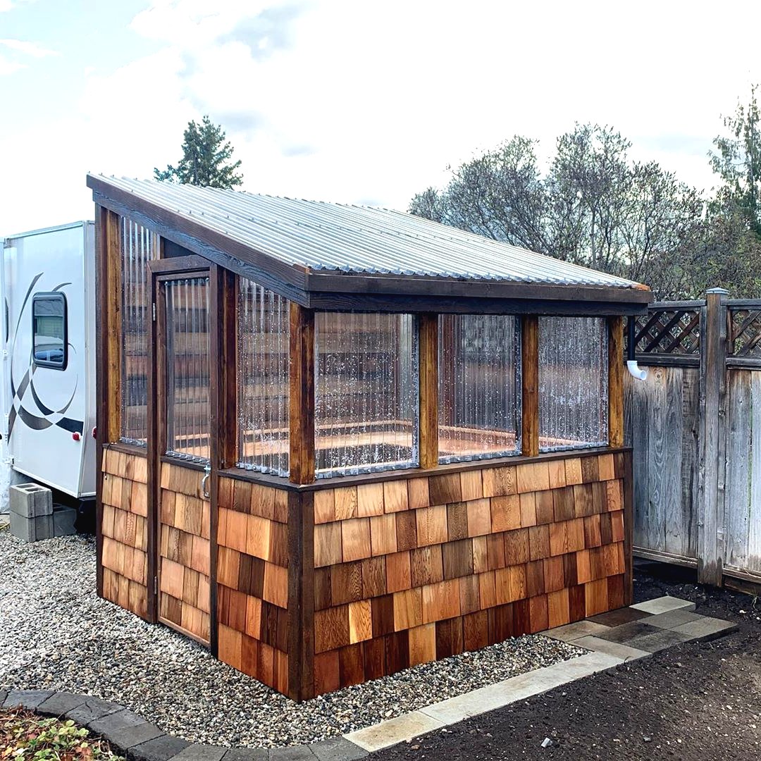 Как собрать небольшой парник из дерева - фото 15