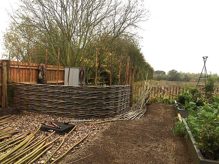 Плетеный забор своими руками - фото 5