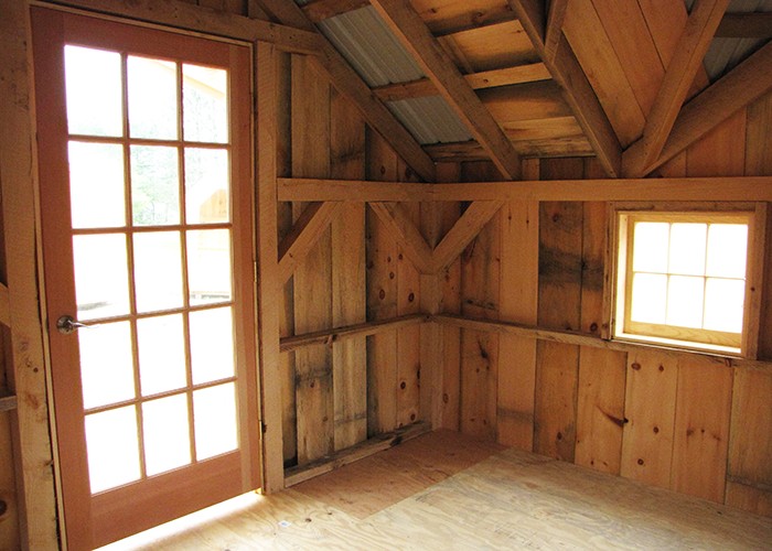 Дом с необычной  крышей - фото 8