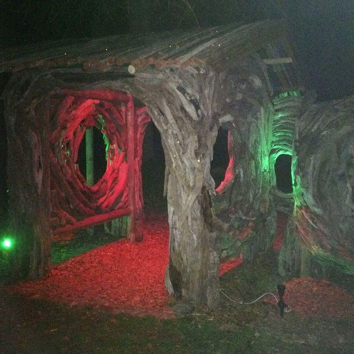 Интересная беседка из каряг - фото 7