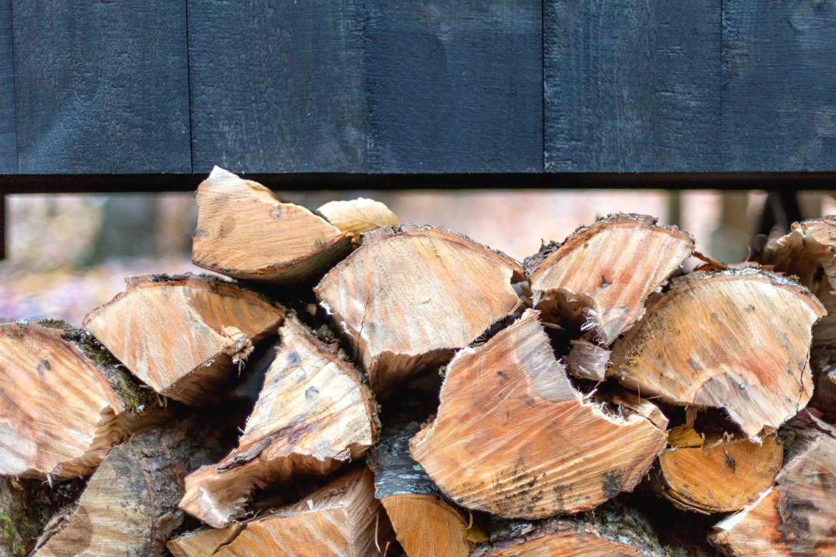 Маленький домик на колесах для дачи - фото 11