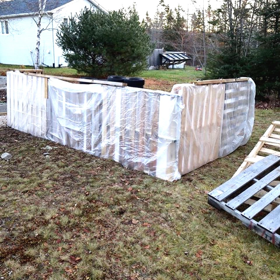 Необычная теплица с парниками из поддонов - фото 4