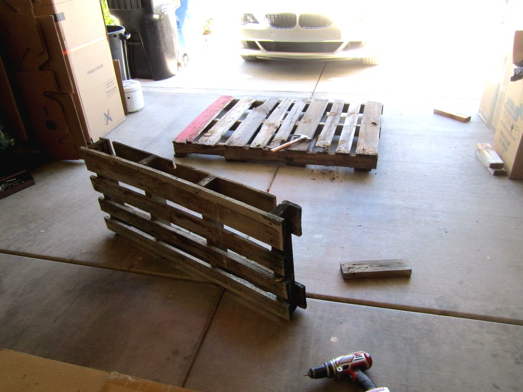 Вертикальный сад из поддона - фото 2