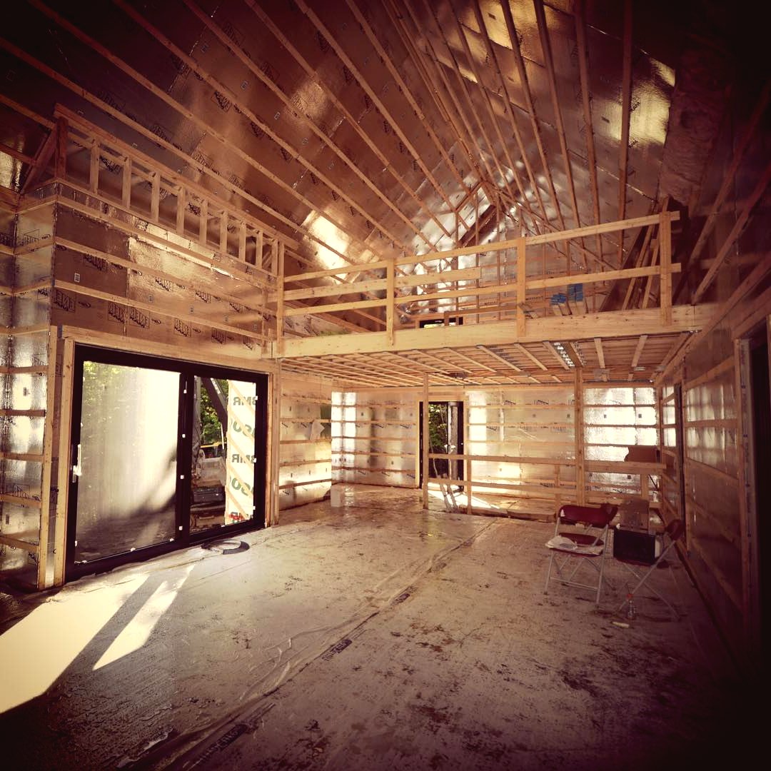 Каркасный дом с необычной террасой - фото 4