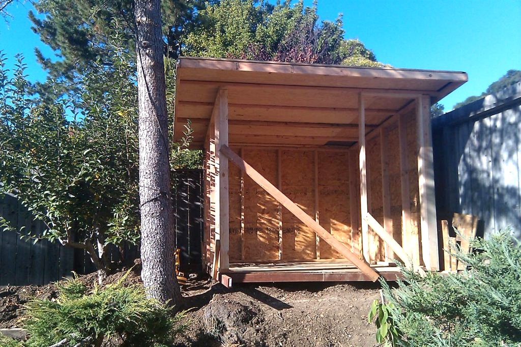 Небольшой садовый домик - фото 12