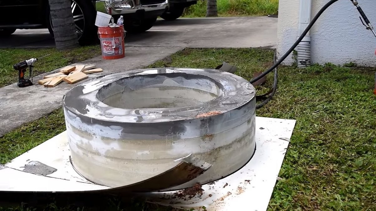 Уличный очаг из барабана стиральной машины и бетона - фото 20