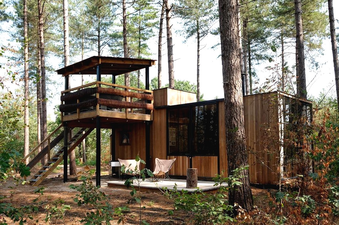 Очень необычная беседка из дерева - фото 2