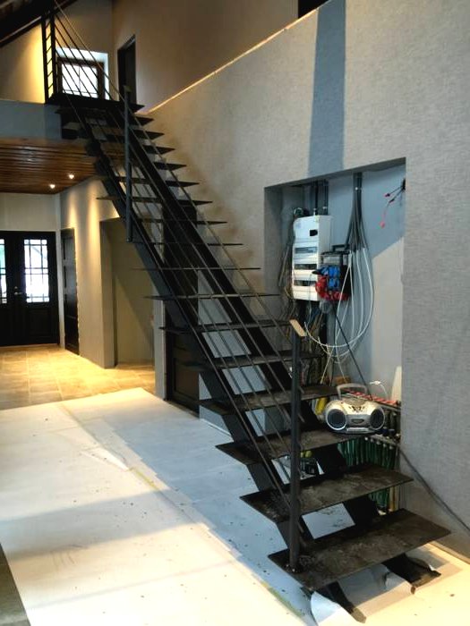 Необычный дом с видом на озеро - фото 35