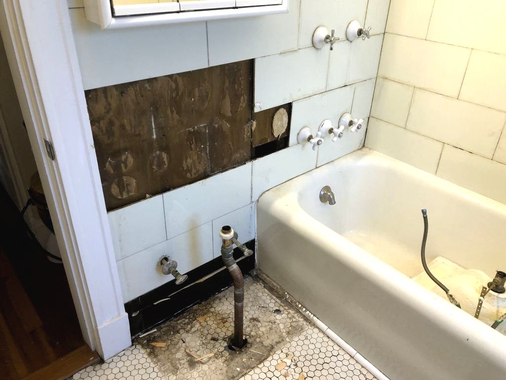 Необычные крючки из ручек смесителя - фото 2