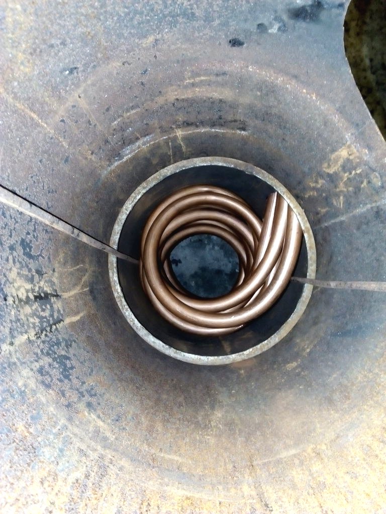 Как из пластикового бака смастерить горячую ванну - фото 12